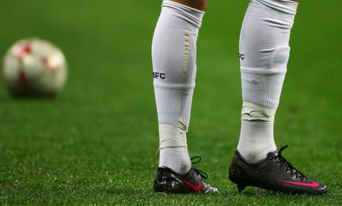 ghete-de-fotbal-iarba-si-sintetic ghete-de-fotbal-iarba-si-sintetic